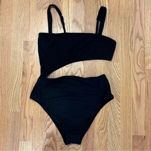Trendy Shade‎ & Shore Women’s Black Cutout One Piece Bathing Suit - Like New!